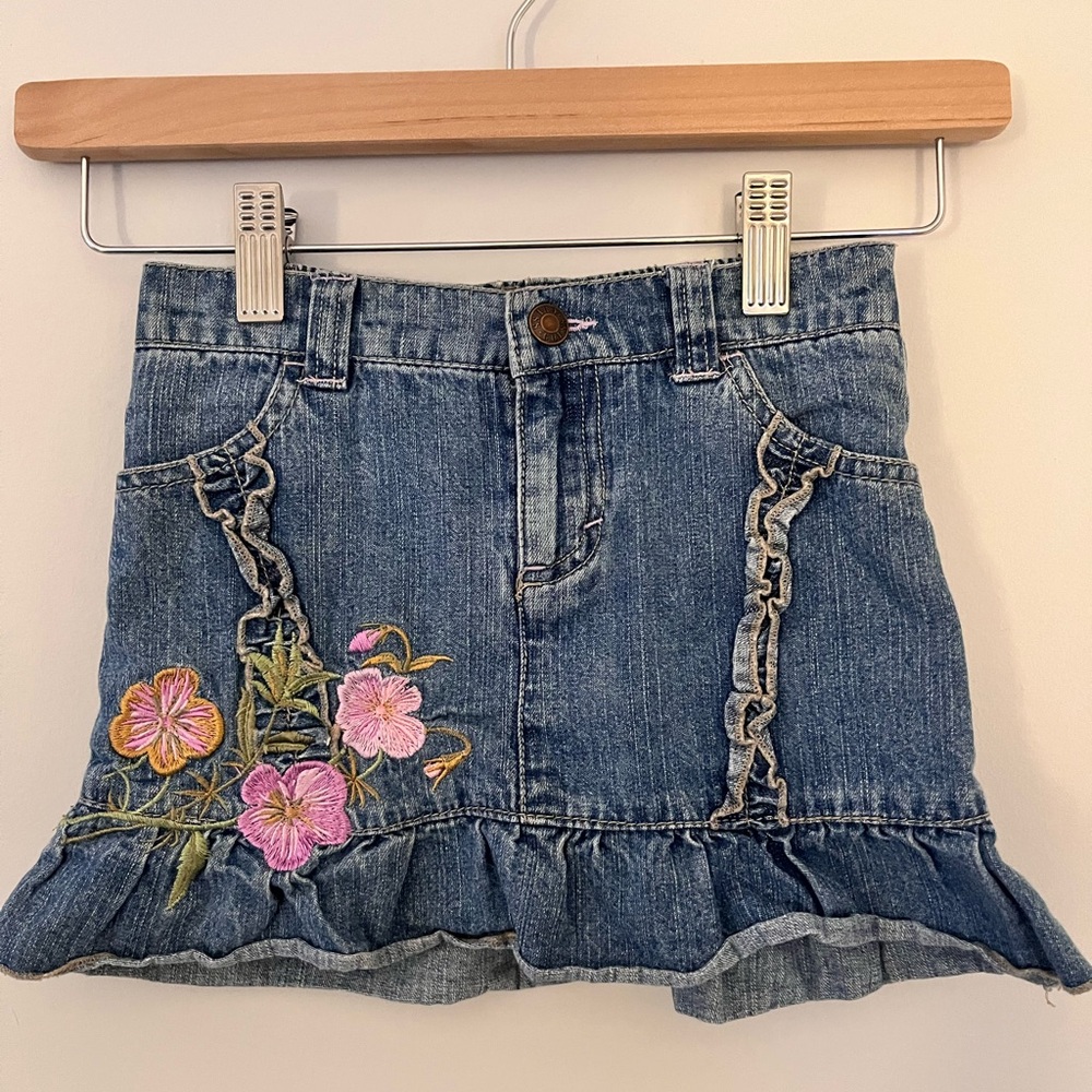 Vintage y2k Guess Floral Embroidered Skirt